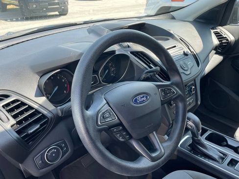 Used 2017 Ford Escape S FWD image 5