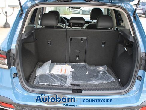Certified 2025 Volkswagen Taos SE AWD/4WD image 20