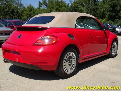 Used 2013 Volkswagen Beetle 2.5 FWD image 6