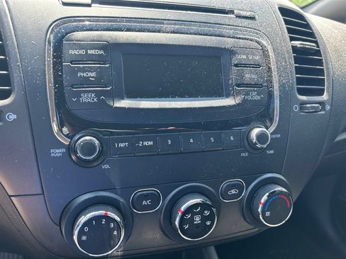 Used 2018 Kia Forte LX FWD image 6
