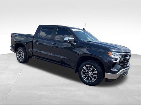 Used 2024 Chevrolet Silverado 1500 LT AWD/4WD image 7