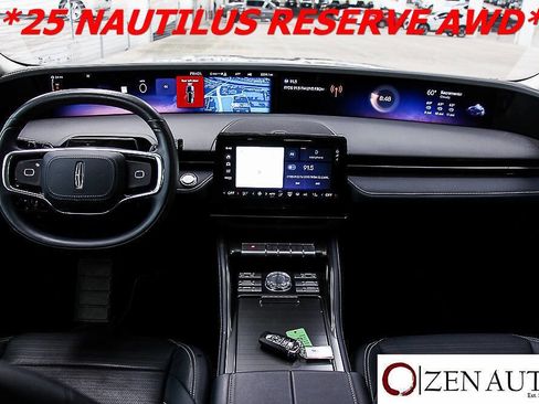 Used 2025 Lincoln Nautilus Reserve AWD/4WD image 15