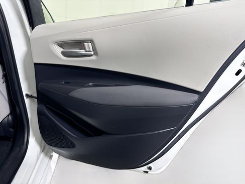 Used 2020 Toyota Corolla LE FWD image 27