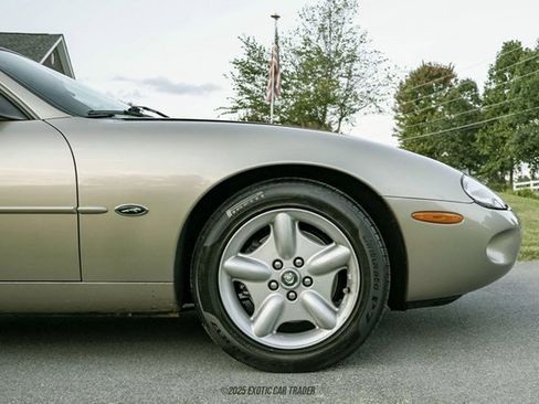 Used 1999 Jaguar XK8 8 Convertible image 11