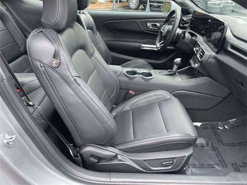 Used 2025 Ford Mustang GT Premium image 26