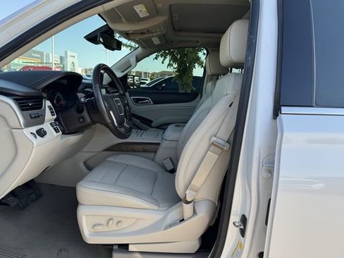Used 2020 GMC Yukon XL Denali w/ Denali Premium Package image 21
