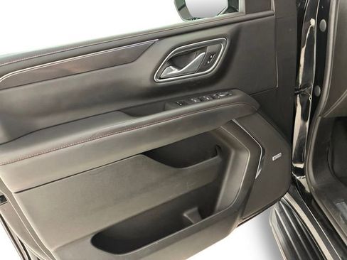 Used 2022 Chevrolet Tahoe RST w/ Sport Performance Package AWD/4WD image 13