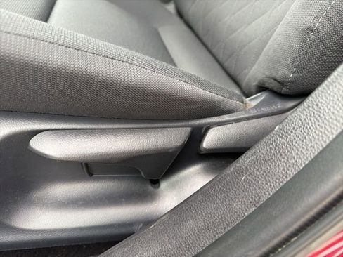 Used 2024 Toyota Corolla LE image 19