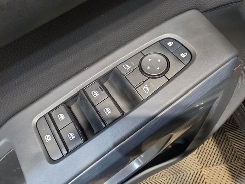 Used 2025 Nissan Pathfinder Rock Creek AWD/4WD image 15
