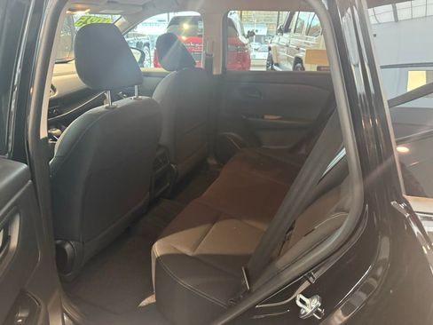 Used 2025 Nissan Rogue S image 39