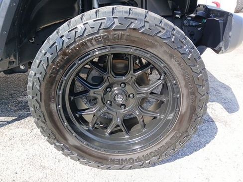 Used 2018 Jeep Wrangler Unlimited Rubicon image 60