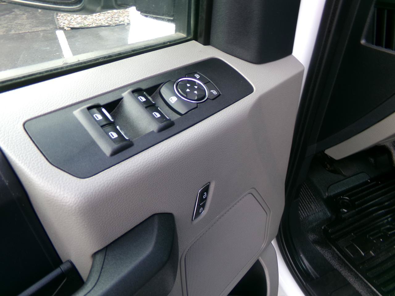 Used 2022 Ford F250 XL w/ Power Equipment Group AWD/4WD image 11