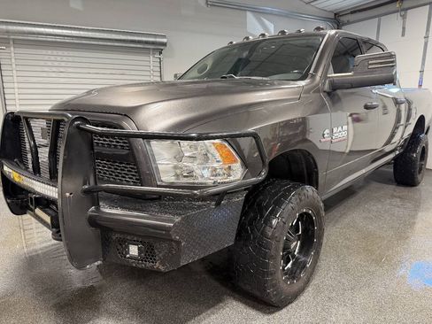 Used 2017 RAM 2500 Tradesman w/ Chrome Appearance Group AWD/4WD image 2