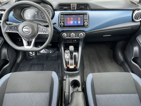Used 2025 Nissan Versa SV image 30