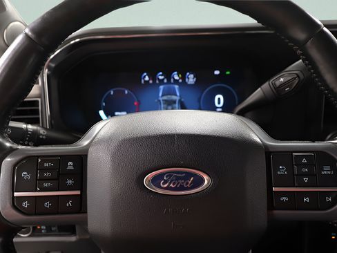 Used 2023 Ford F250 Lariat w/ Lariat Ultimate Package AWD/4WD image 15