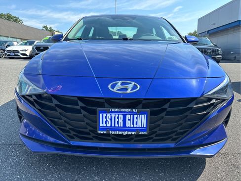 Used 2022 Hyundai Elantra SE w/ Preferred Accessory Package FWD image 4