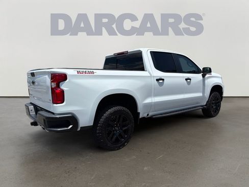 Used 2024 Chevrolet Silverado 1500 LT Trail Boss w/ Convenience Package II AWD/4WD image 7