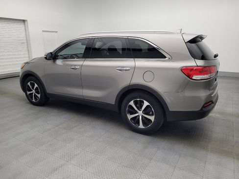 Used 2017 Kia Sorento EX image 3
