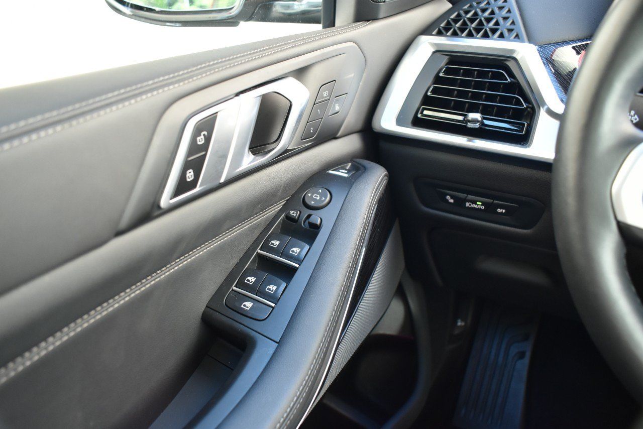 Used 2026 BMW X5 xDrive40i AWD/4WD image 23