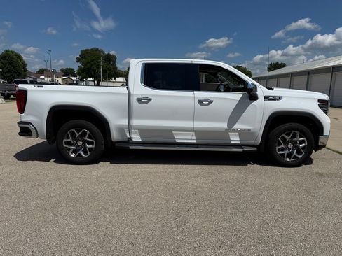 Used 2025 GMC Sierra 1500 SLT w/ SLT Premium Plus Package AWD/4WD image 4