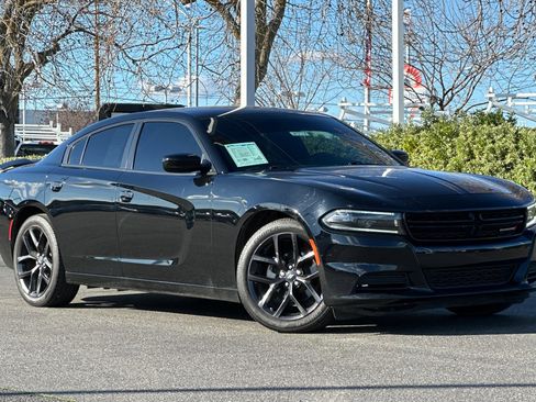 Certified 2022 Dodge Charger SXT w/ Blacktop Package image 2