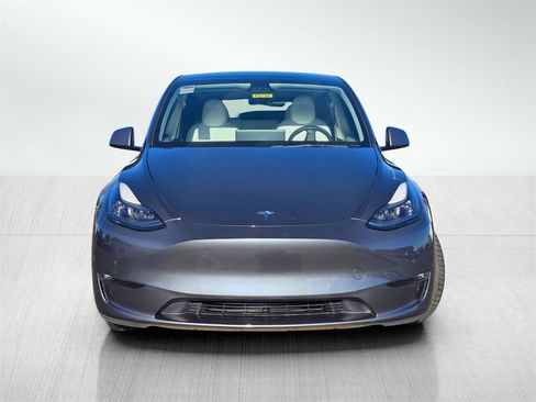 Used 2022 Tesla Model Y Performance image 2