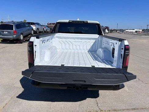 New 2026 GMC Sierra EV Elevation image 5