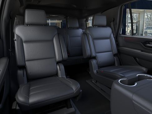 New 2026 GMC Yukon Denali w/ Denali Reserve Package AWD/4WD image 17