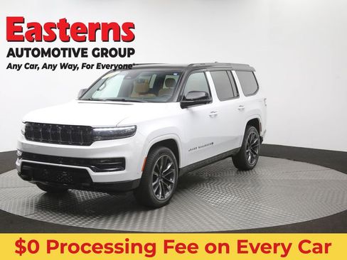 Used 2025 Jeep Grand Wagoneer Series III w/ Rear Seat Video Group 1 AWD/4WD image 60
