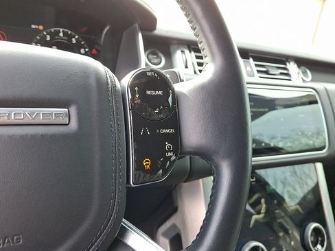 Used 2019 Land Rover Range Rover HSE image 21