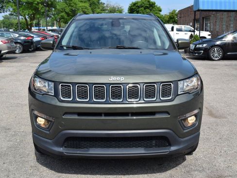 Used 2018 Jeep Compass Latitude w/ Popular Equipment Group AWD/4WD image 5