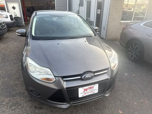 Used 2014 Ford Focus SE image 12