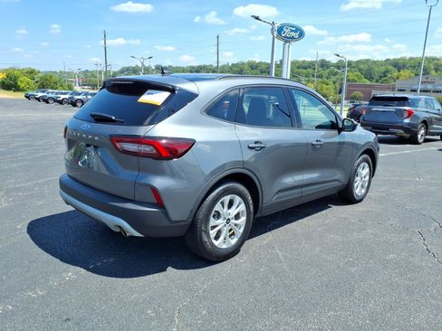 Certified 2025 Ford Escape Active w/ Cold Weather Package FWD image 8