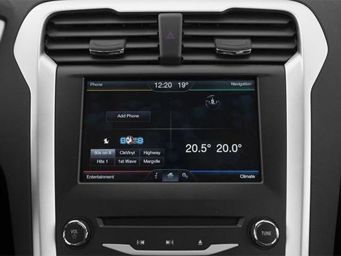 Used 2014 Ford Fusion SE w/ Equipment Group 202A FWD image 15