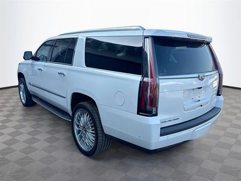 Used 2020 Cadillac Escalade ESV Luxury image 8