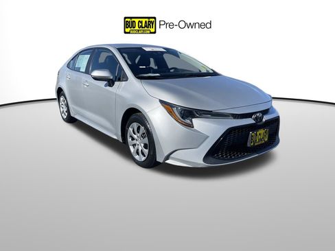 Certified 2022 Toyota Corolla LE image 1