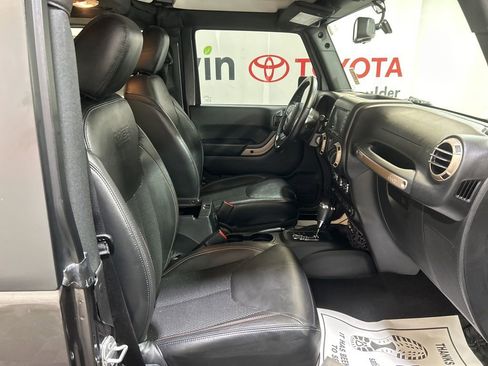 Used 2017 Jeep Wrangler 75th Anniversary image 13