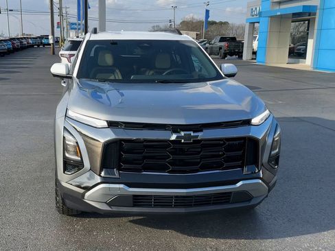 New 2026 Chevrolet Equinox ACTIV w/ Convenience Package III FWD image 3