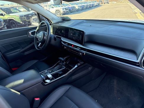 Certified 2025 Kia Sorento SX image 7