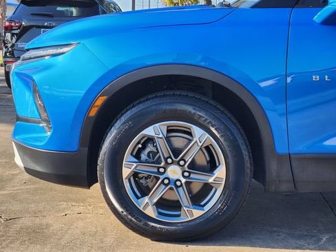 Used 2024 Chevrolet Blazer LT w/ Driver Confidence Package FWD image 8