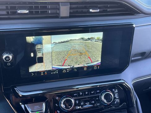 Used 2024 GMC Sierra 1500 AT4X image 15