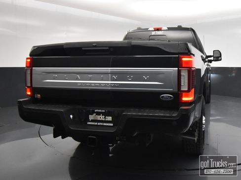 Used 2022 Ford F350 Platinum w/ FX4 Off-Road Package AWD/4WD image 6