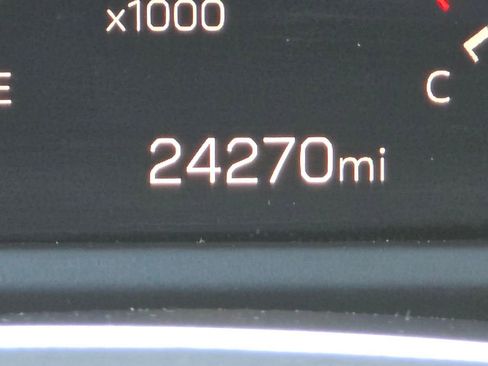 Used 2025 GMC Acadia Elevation image 16