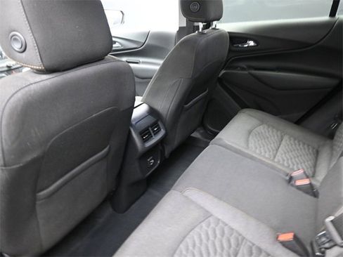 Used 2020 Chevrolet Equinox LT image 23