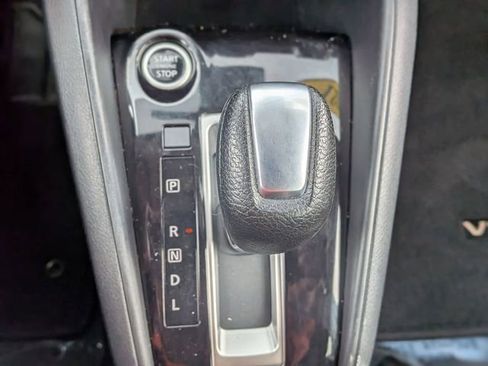 Used 2021 Nissan Versa SV image 24