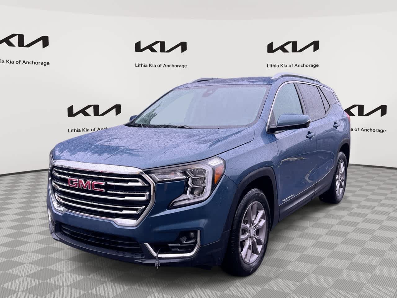 Used 2024 GMC Terrain SLT AWD/4WD image 1