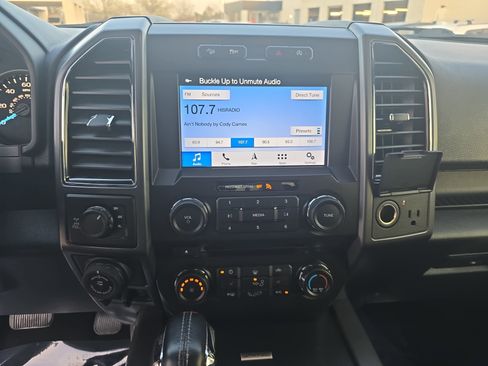 Used 2018 Ford F150 XLT w/ Equipment Group 302A Luxury image 22