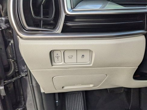 Certified 2025 Kia Sorento EX image 30