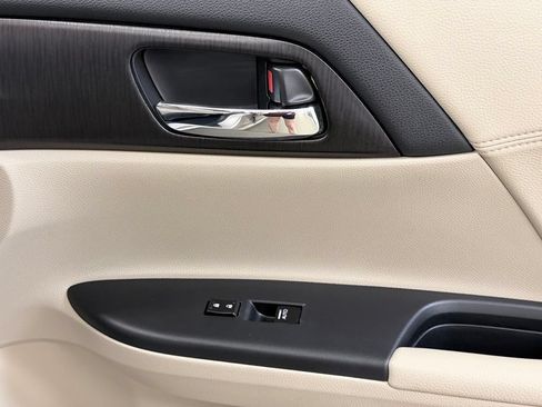 Used 2013 Honda Accord EX-L image 33