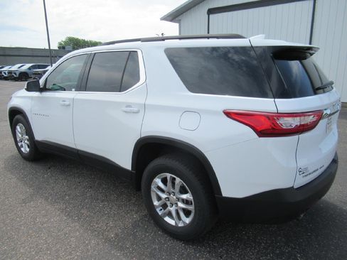 Certified 2020 Chevrolet Traverse LT w/ Driver Confidence II Package AWD/4WD image 7